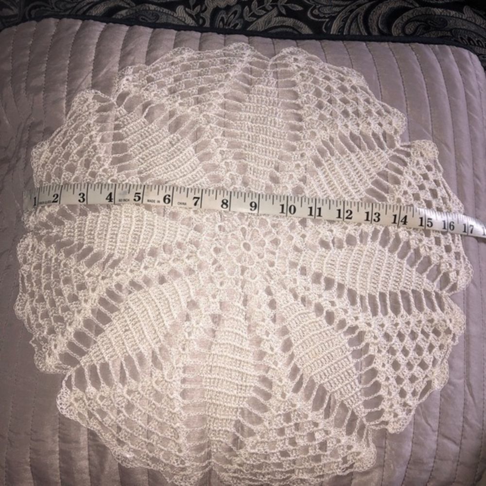 Hand knit crocheted doilies assorted colors & sizes grannycore cottage home‎